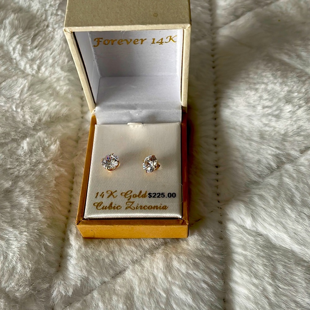 14 K Gold Stud Earrings